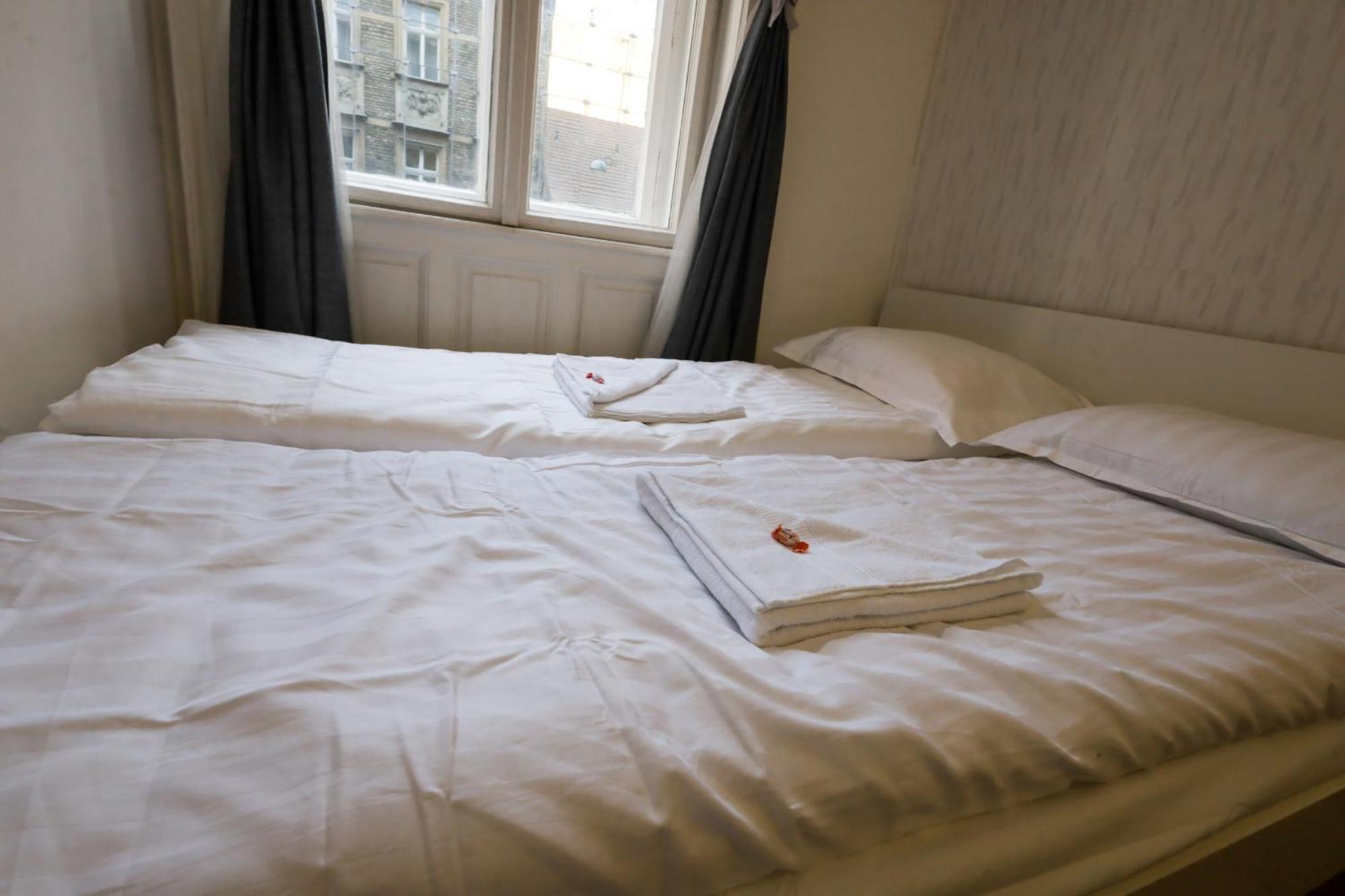 Budapest Pest-Port Apartment 4 Rooms For 16 Person 외부 사진